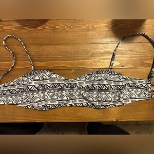 BILLABONG bikini top size L